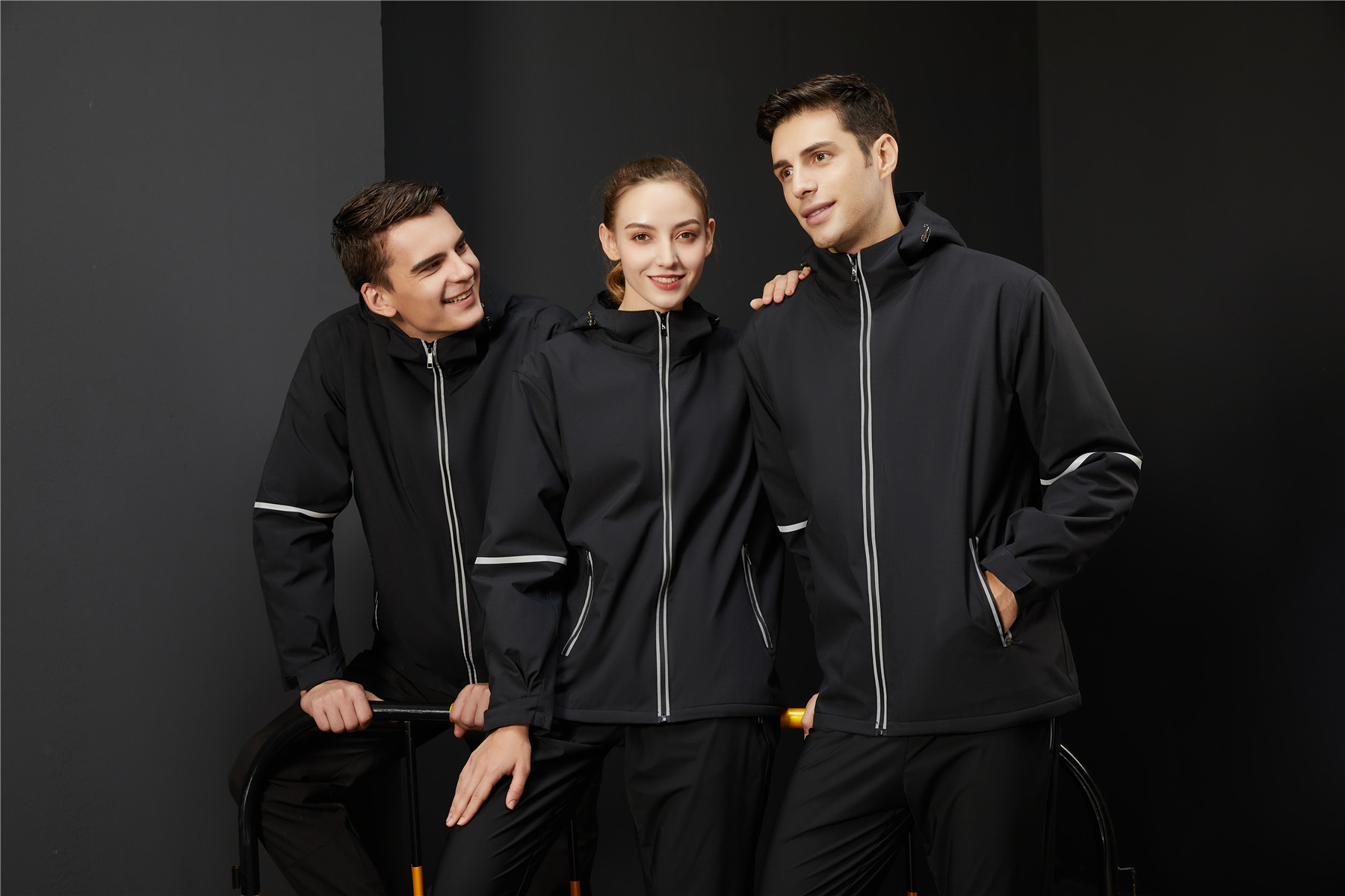 運(yùn)動(dòng)休閑沖鋒衣模特上身展示圖 運(yùn)動(dòng)休閑沖鋒衣模特上身展示圖