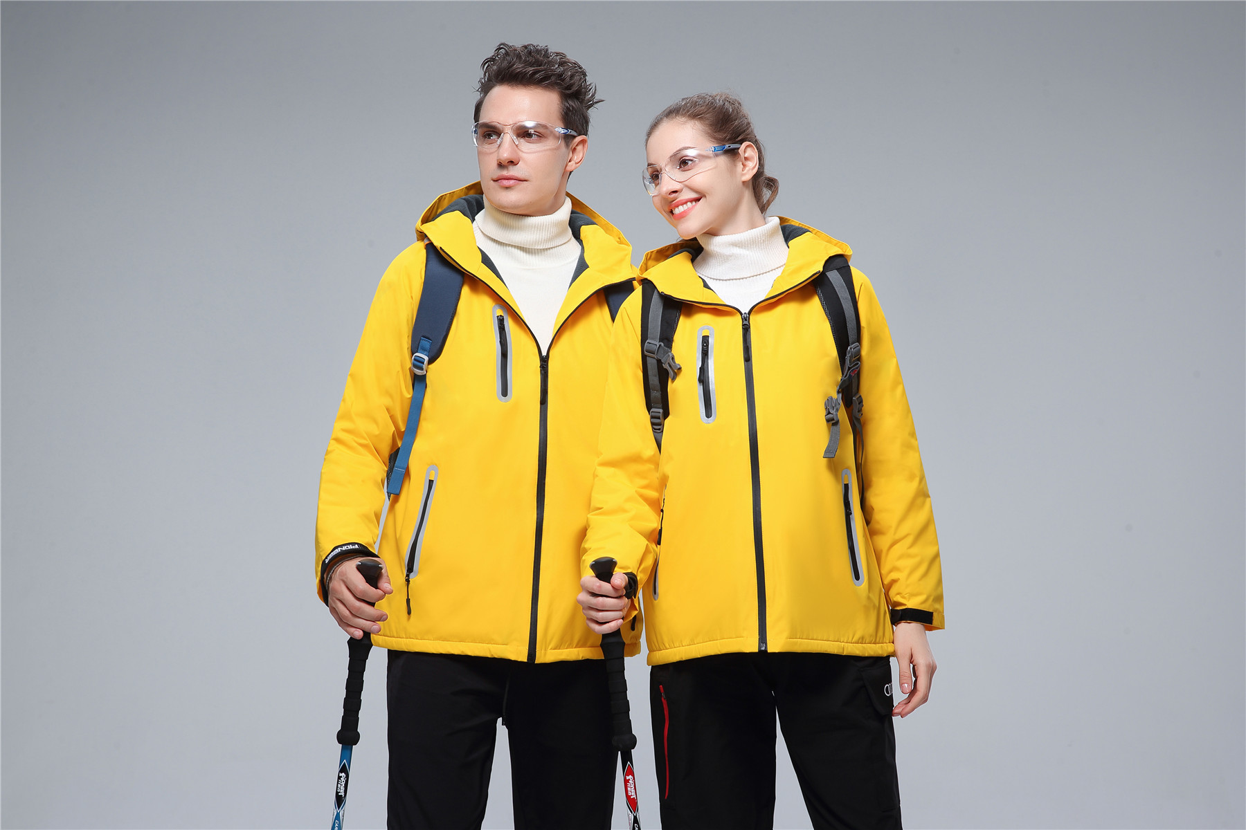 沖鋒衣模特上身效果圖 沖鋒衣模特上身效果圖